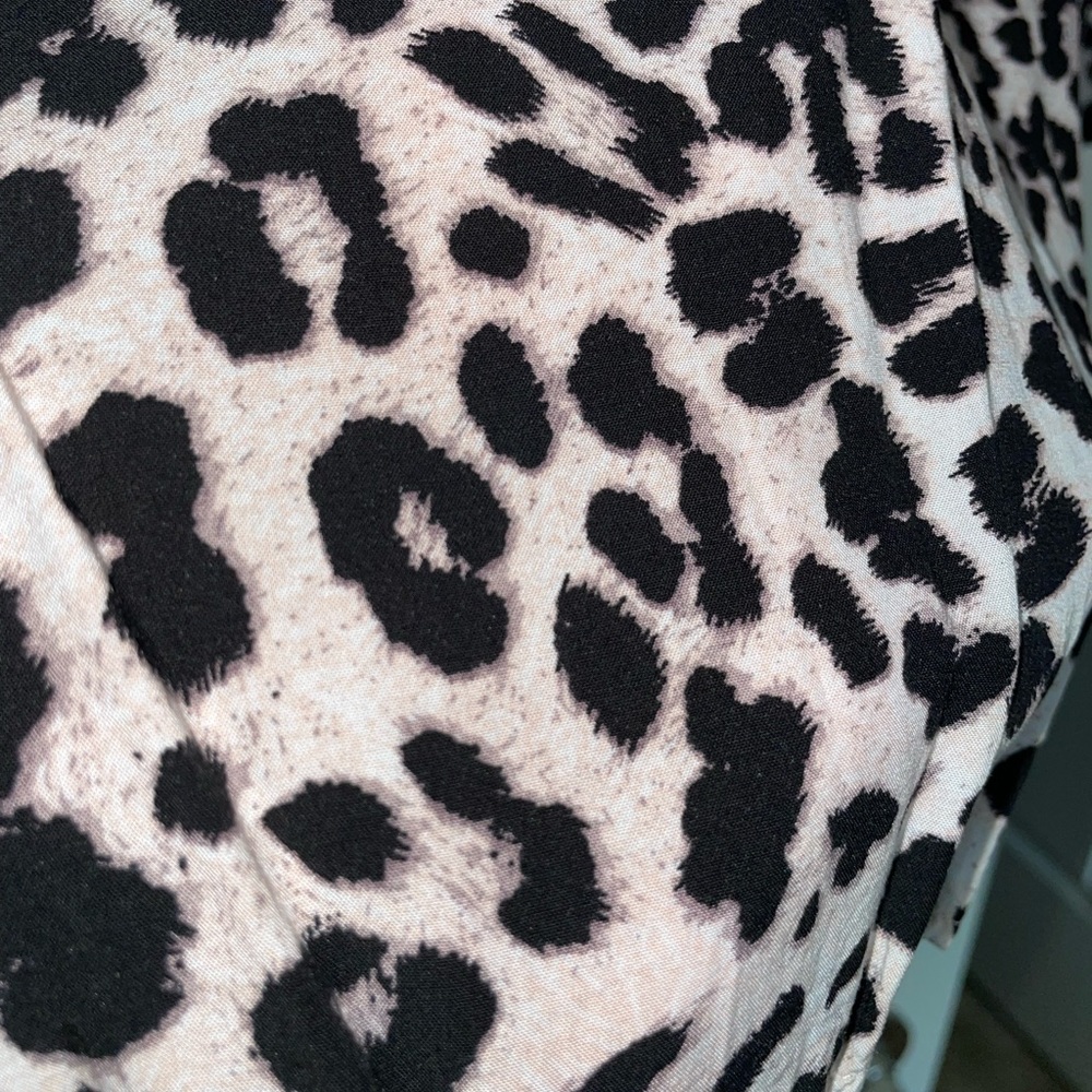 Leopard Blouse - Picture 2 of 2